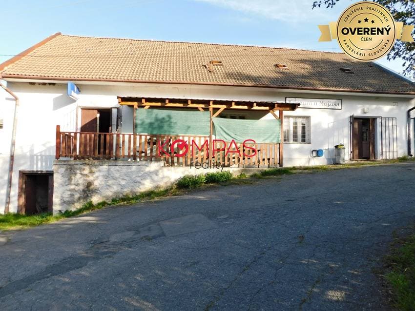 866483_b60899b4ebe0538e6fee8986781ea800