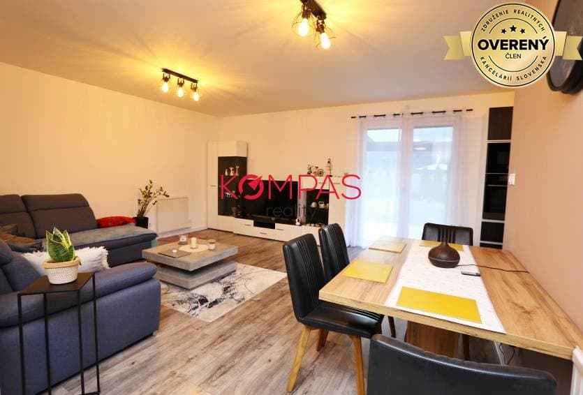 974534_8cc3a8586a24047b0d3501cd131aae2a