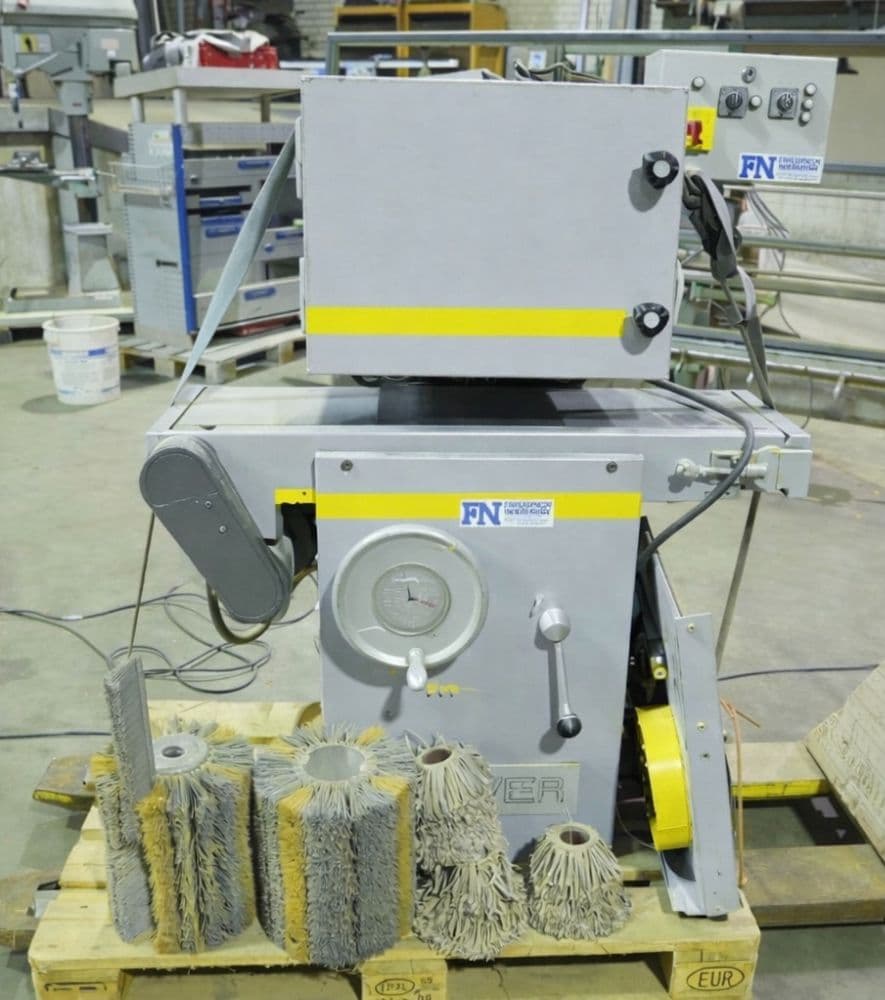 1772468524444-1.Postarzarko-szczotkarka-LÖWER