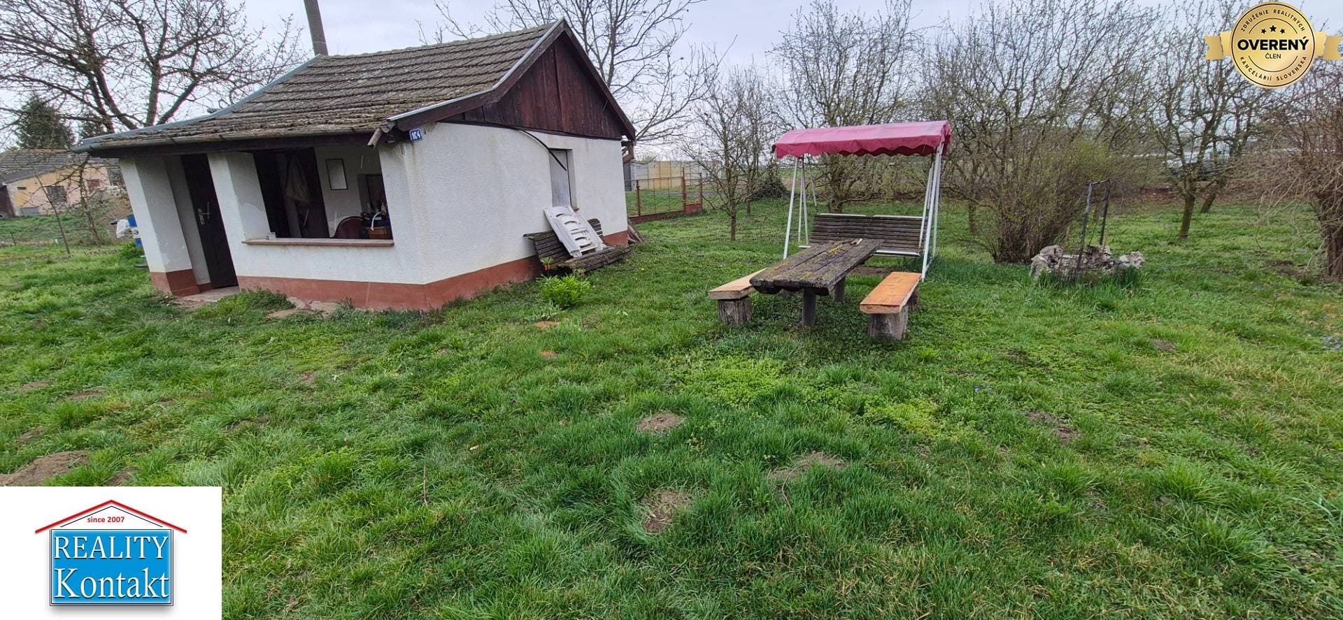 896592_89889fabdc76b581633a666a589ad16a