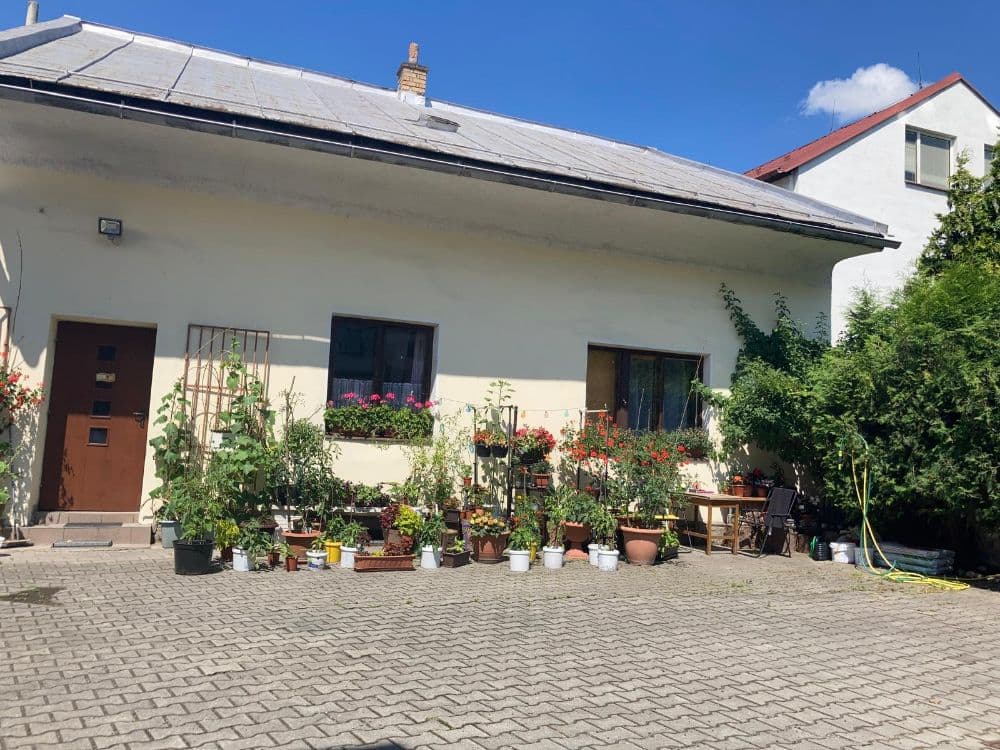 1773676033363-WhatsApp-Image-2026-02-27-at-20.44.02