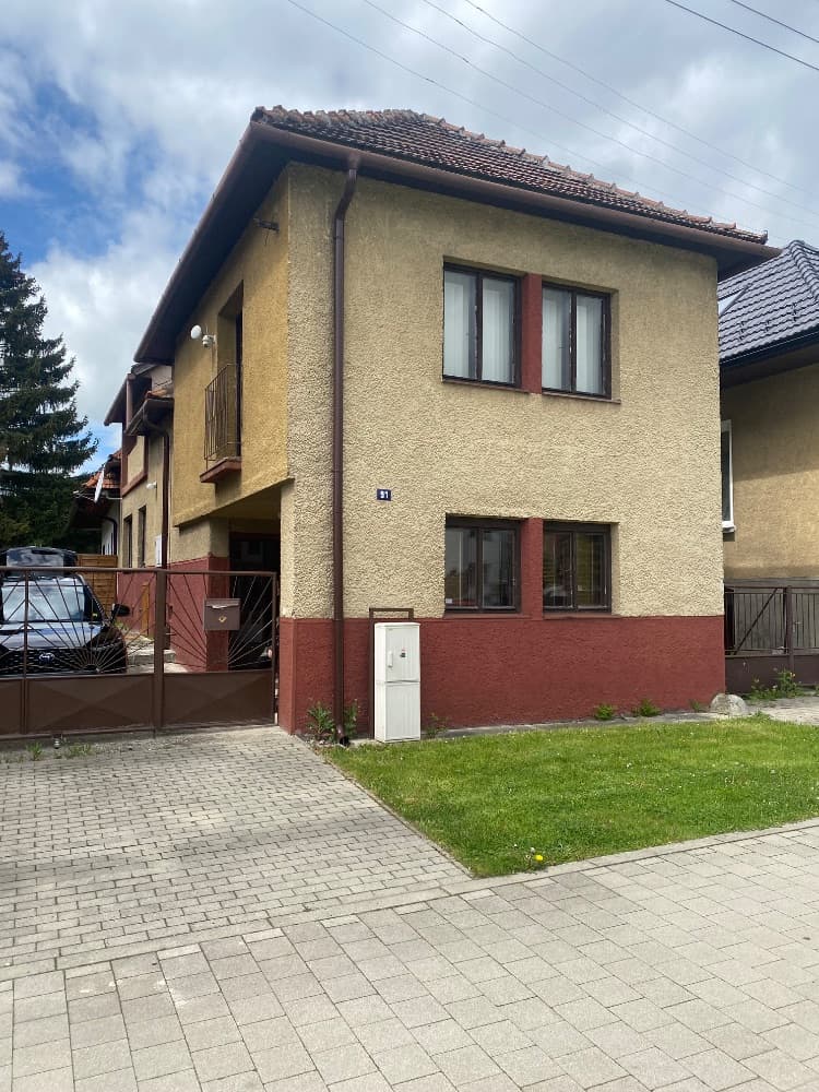 1774710256020-IMG_5824