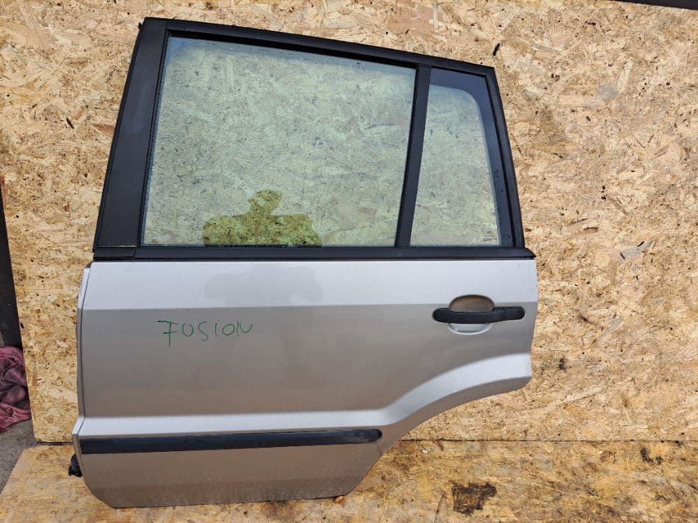 1776683962605-bal-hátsó-ajtó-29.000ft---ľavé-zadné-dvere--73-eur