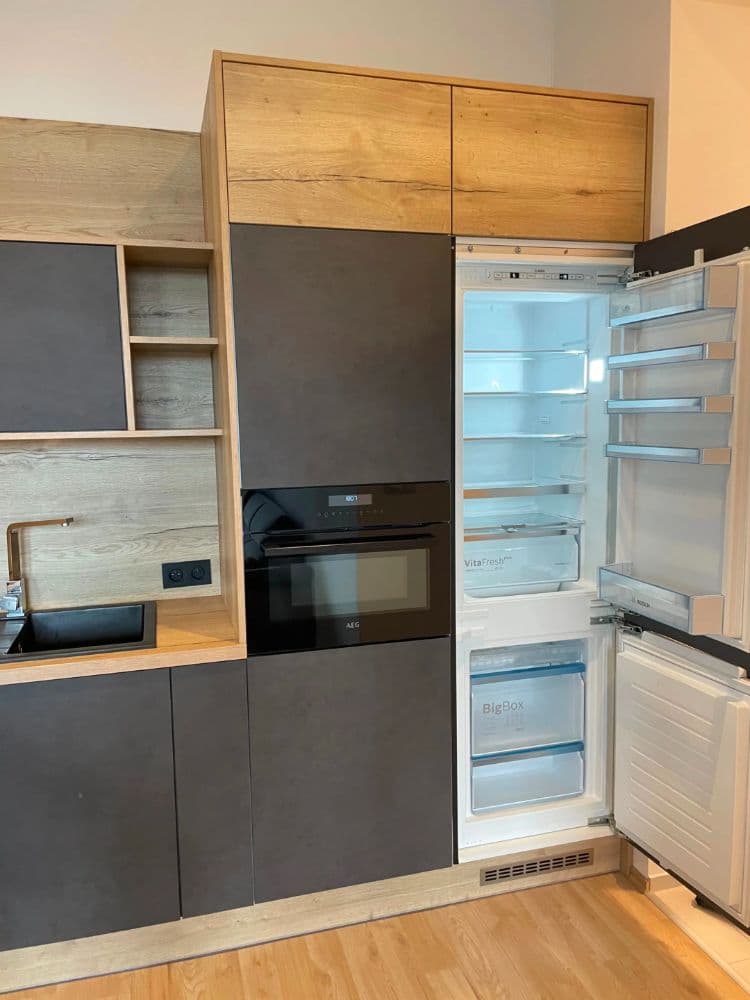 1776789758648-_CCj8lRDY_fss