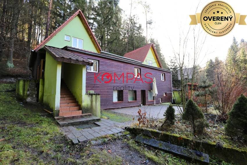 887089_ac9b0ba6ed08d8942b2db1ad13480cab