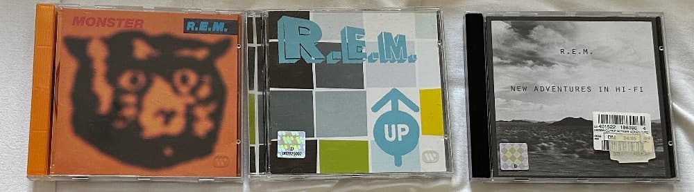 1780198031508-CDčka-R.E.M-a-APOCALYPTICA