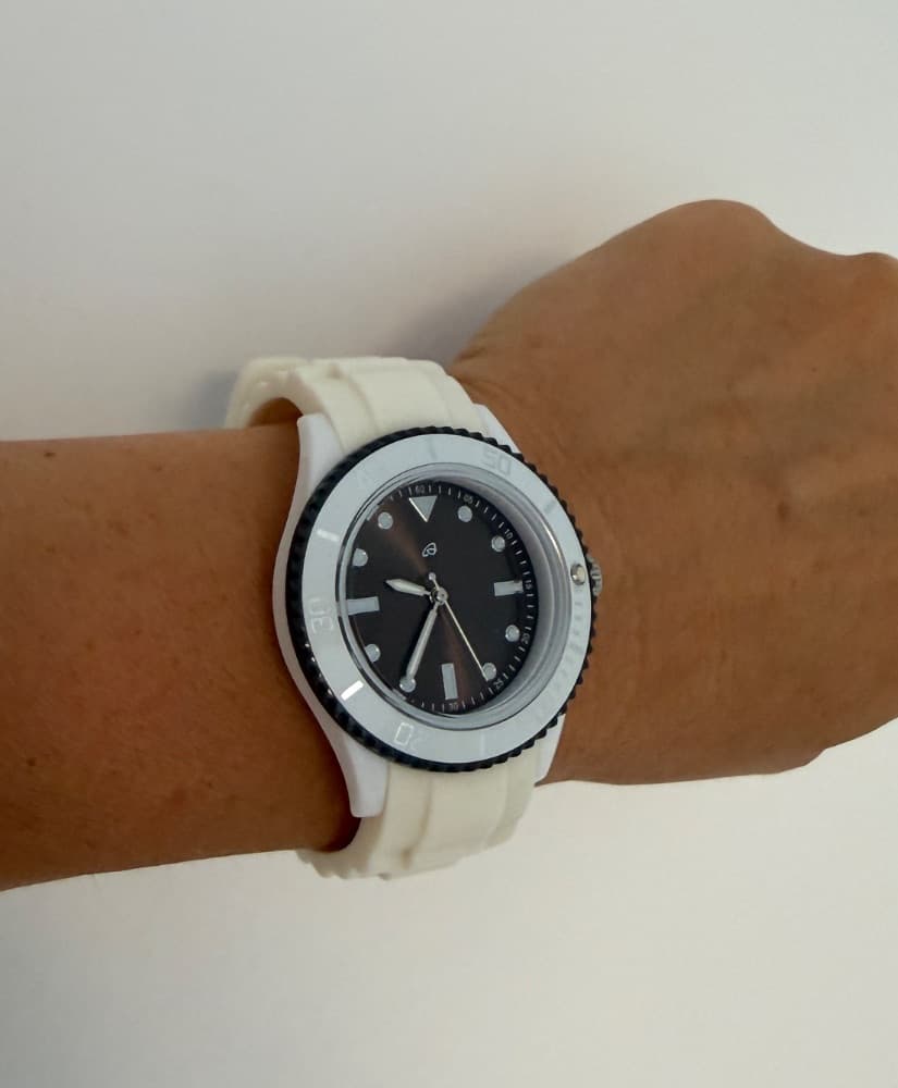 Športové nemecké hodinky novéunisex za 20EUR - 1
