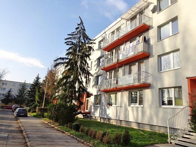 Predaj 4i bytu (78 m2) na Albrechtovej ul. Ružinov, Pošeň - 1