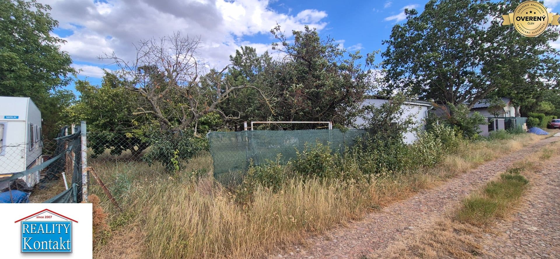 Na predaj záhrada v Nových Zámkoch - 379 m2 s prístreškom - 1