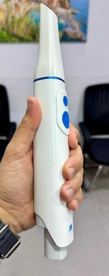 Medit i900 Mobility Wireless 3D Intraoral Scanner - 1