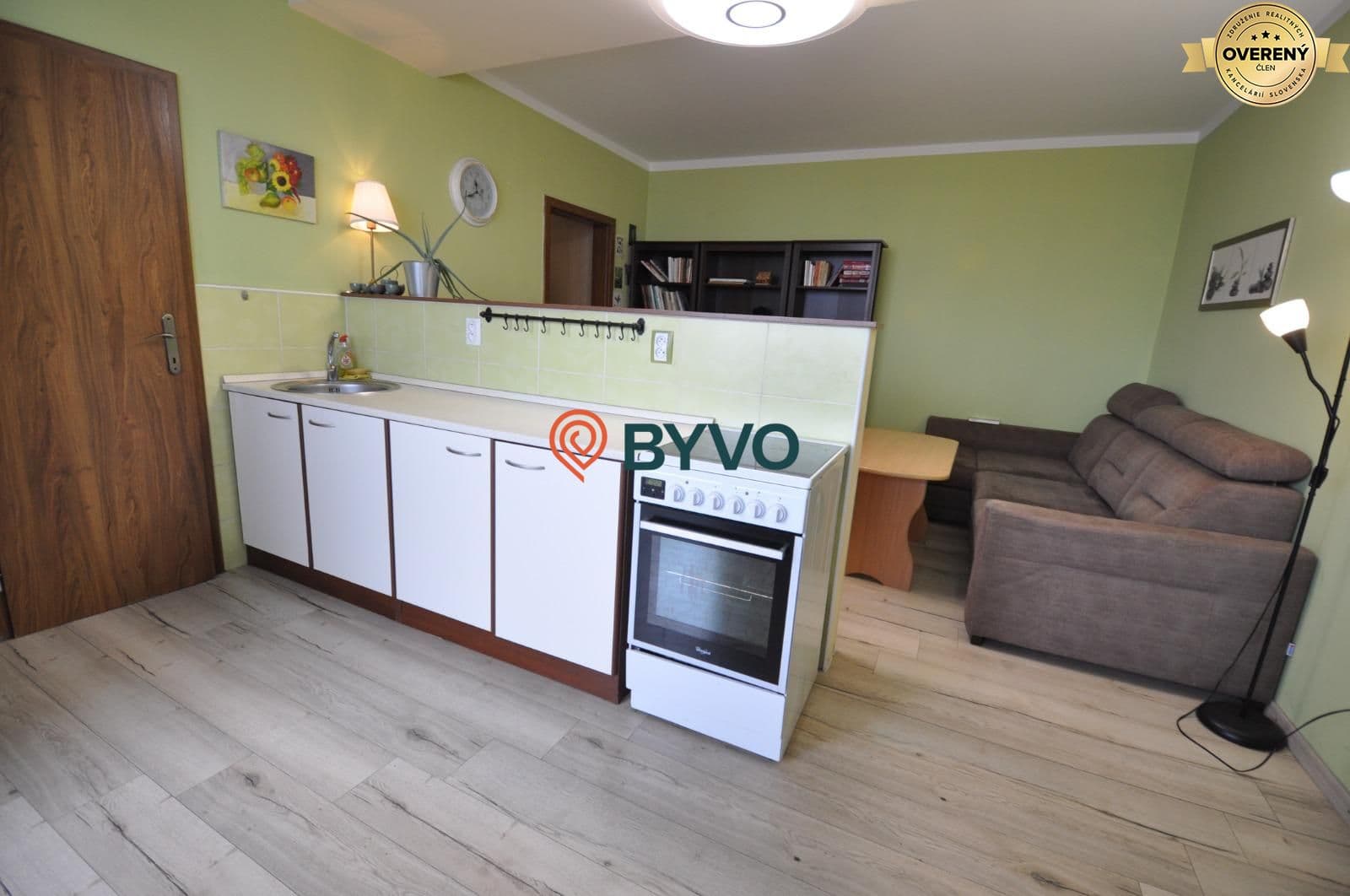 2 - garsónka Manesovo námestie - 1