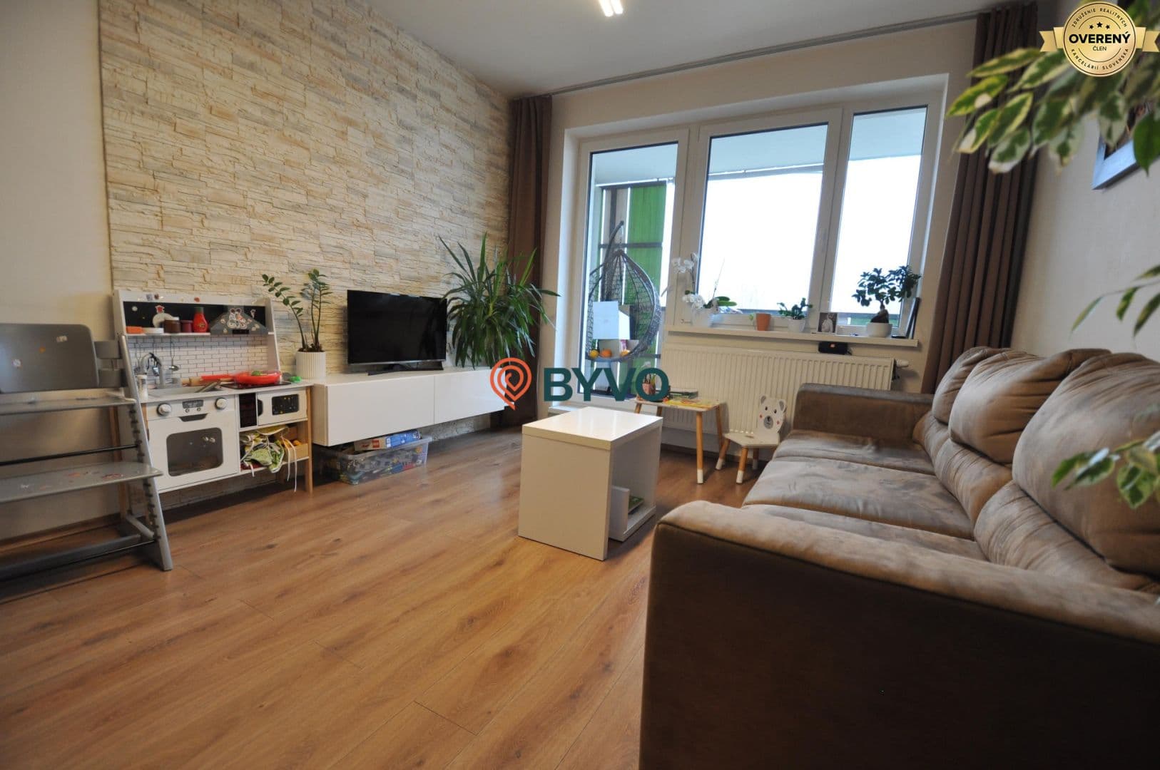 3-izbový tehlový byt v dubnici nad váhom | 68 m² | Balkón | Vlastné kú - 1