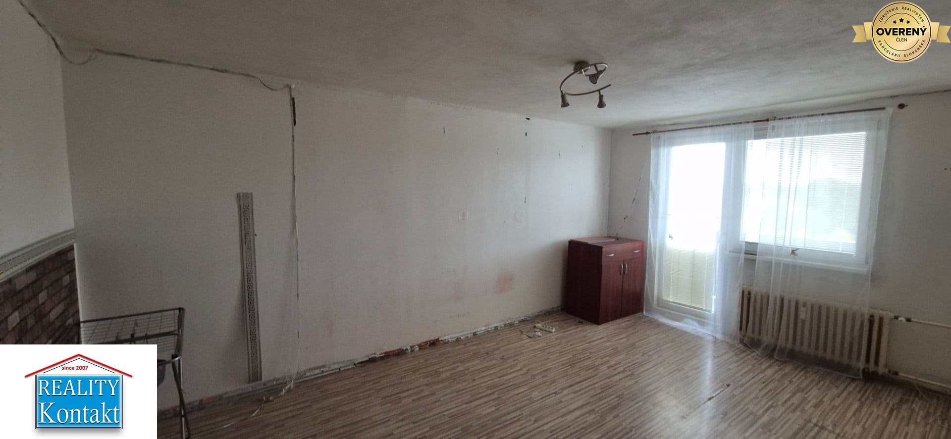 Na Predaj 1-izbový byt s balkónom - Nové Zámky - 1